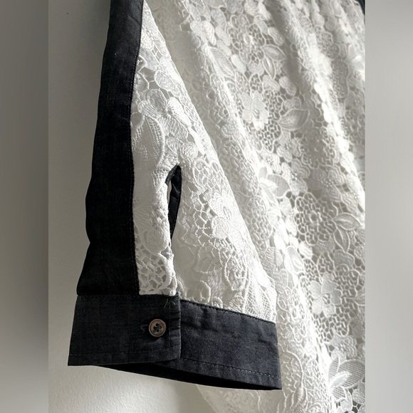 BADGLEY MISCHKA  Lace Chambray Button Down Top - Picture 12 of 14